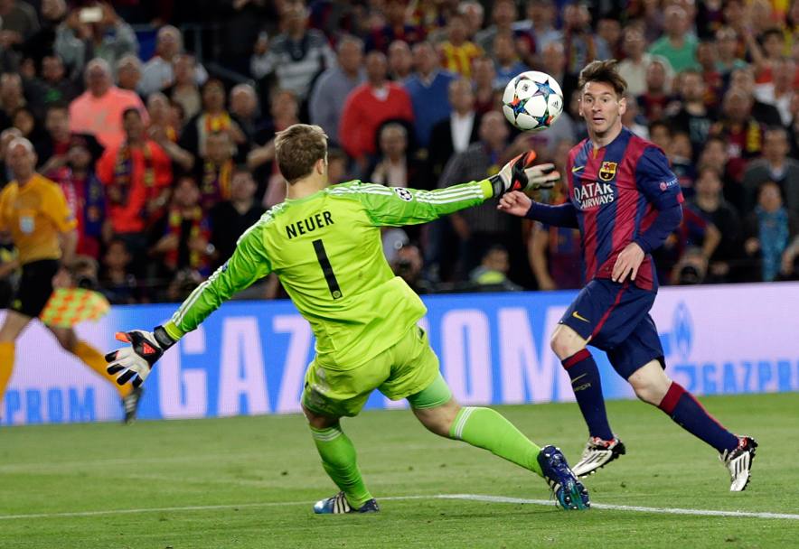 Messi firma il 2-0 con un pallonetto spettacolare. Ap
